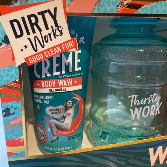 🍀 Dirty Works 🍀 Hydrate Body Wash Body Butter Reusable Water Bottle Set 🍀 - Picture 2 of 3